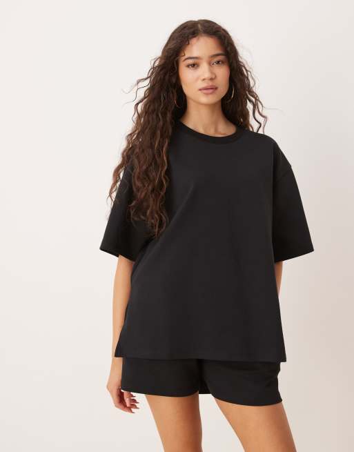 ASOS DESIGN – Czarny T-shirt ze szwami interlock i rozcięciem po bokach