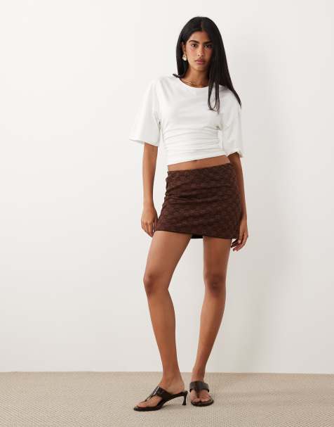 ASOS DESIGN – Czekoladowa koronkowa spódnica mini - view 1