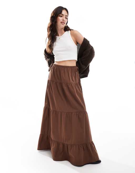 ASOS DESIGN – Czekoladowa popelinowa spódnica warstwowa maxi z wiązaniem
