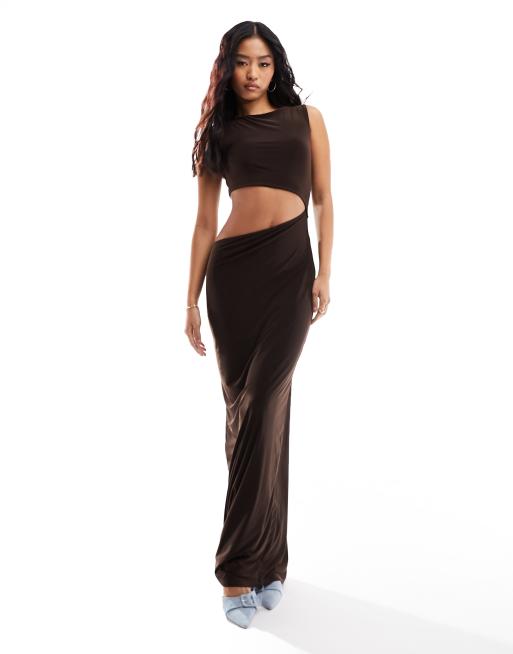ASOS DESIGN – Czekoladowa przylegająca sukienka maxi z wycięciem