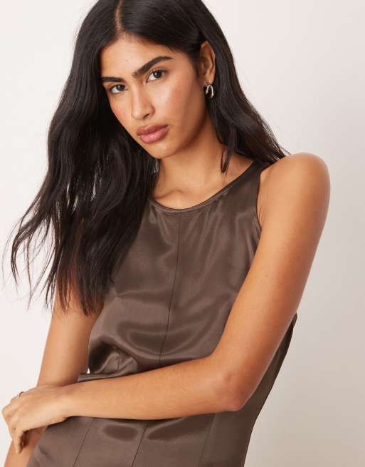 ASOS DESIGN – Czekoladowa satynowa sukienka maxi o kroju bokserki, 3 z 4