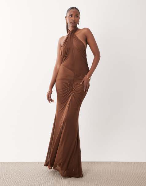 ASOS DESIGN – Czekoladowa siateczkowa sukienka maxi z dekoltem halter i marszczoną spódnicą - view 1