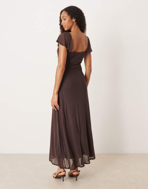 ASOS DESIGN – Czekoladowa sukienka maxi typu milkmaid z siateczki z bufkami, 3 z 4