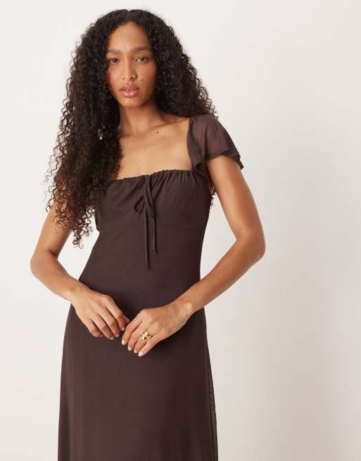 ASOS DESIGN – Czekoladowa sukienka maxi typu milkmaid z siateczki z bufkami, 4 z 4