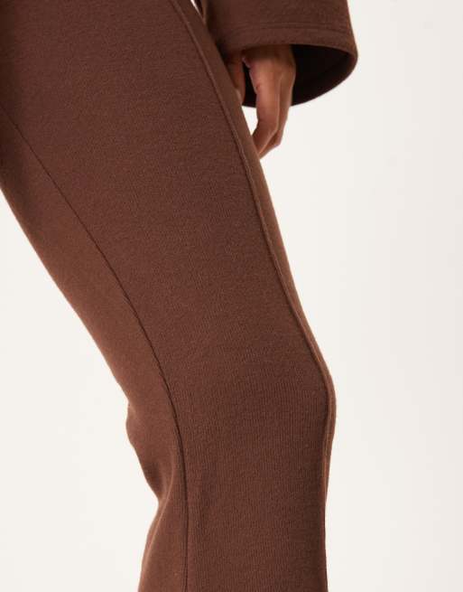 ASOS DESIGN – Czekoladowe bardzo miękkie dzwony, część zestawu, 3 z 5