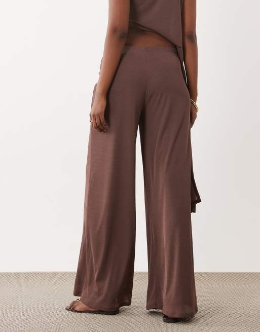 ASOS DESIGN – Czekoladowe prześwitujące spodnie z szerokimi nogawkami, część zestawu, 3 z 5