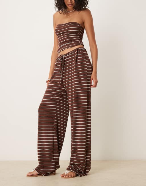 ASOS DESIGN – Czekoladowe spodnie z szerokimi nogawkami w paski, część zestawu, 4 z 5