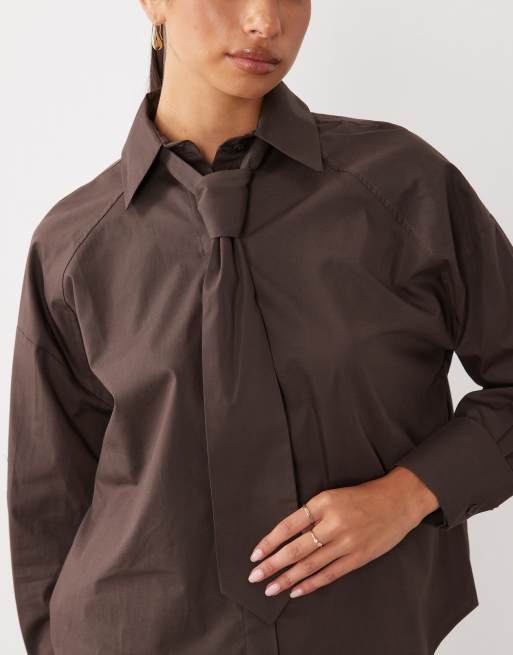 ASOS DESIGN – Czekoladowobrązowa koszula oversize z krawatem, 3 z 4