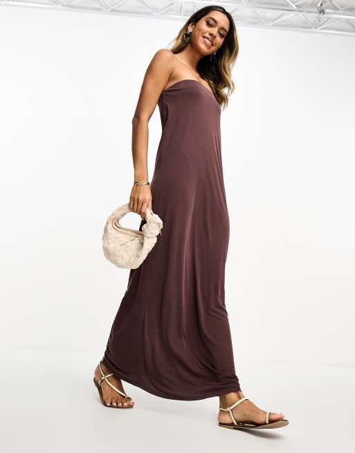 ASOS DESIGN – Czekoladowobrązowa sukienka maxi z dekoltem bandeau, 2 z 4