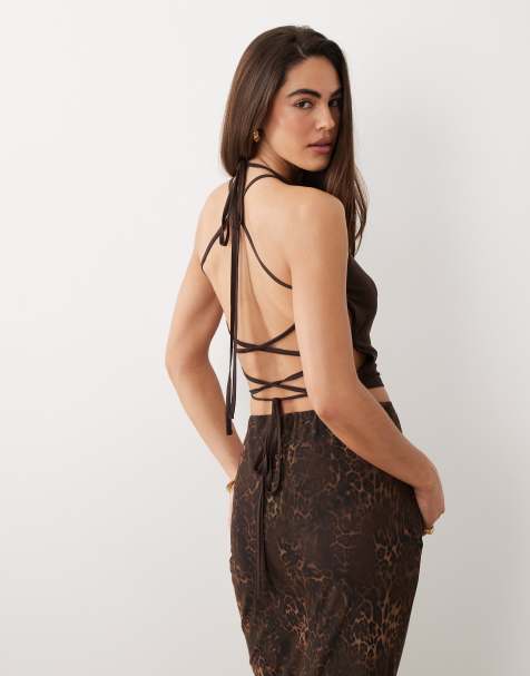 ASOS DESIGN – Czekoladowy dopasowany top na cienkich ramiączkach - view 1