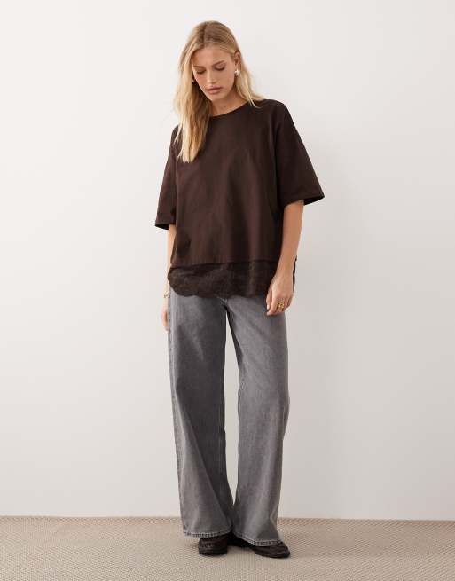 ASOS DESIGN – Czekoladowy T-shirt oversize z koronkowym wykończeniem, 2 z 4