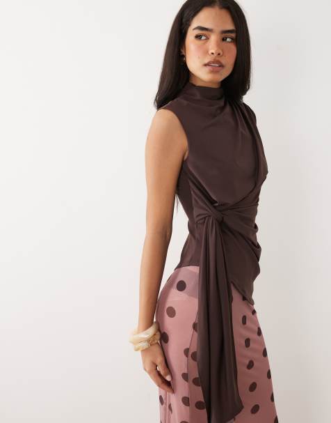 ASOS DESIGN – Czekoladowy top bez rękawów z zabudowanym dekoltem i wiązaniem - view 1