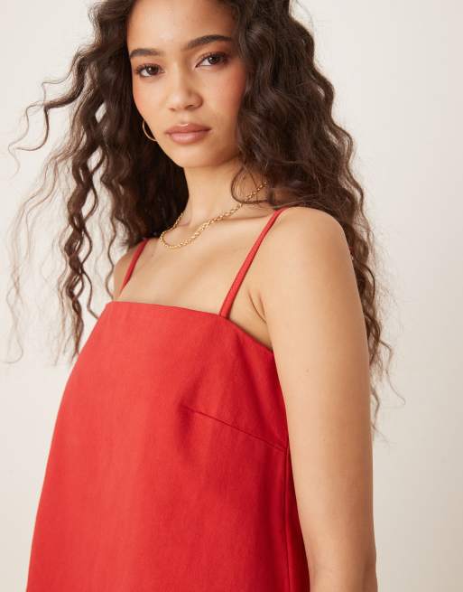 ASOS DESIGN – Czerwona jeansowa sukienka mini na ramiączkach, 2 z 4