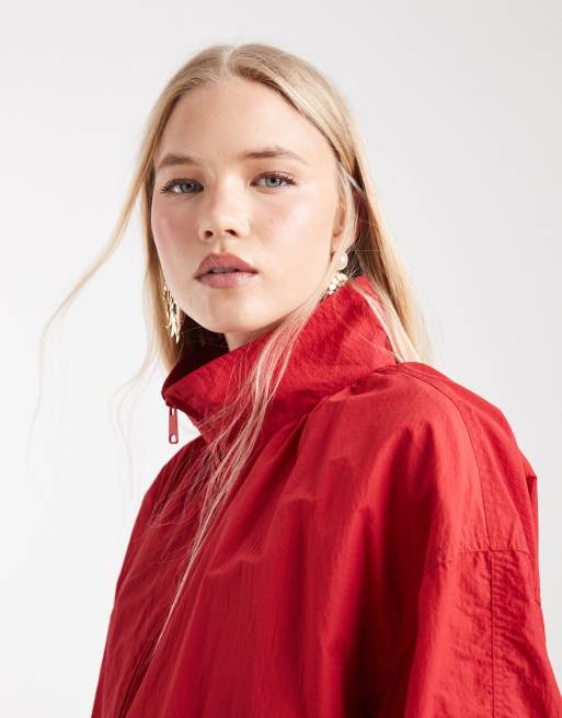 ASOS DESIGN – Czerwona kurtka dresowa oversize z dołem typu bombka, 2 z 7