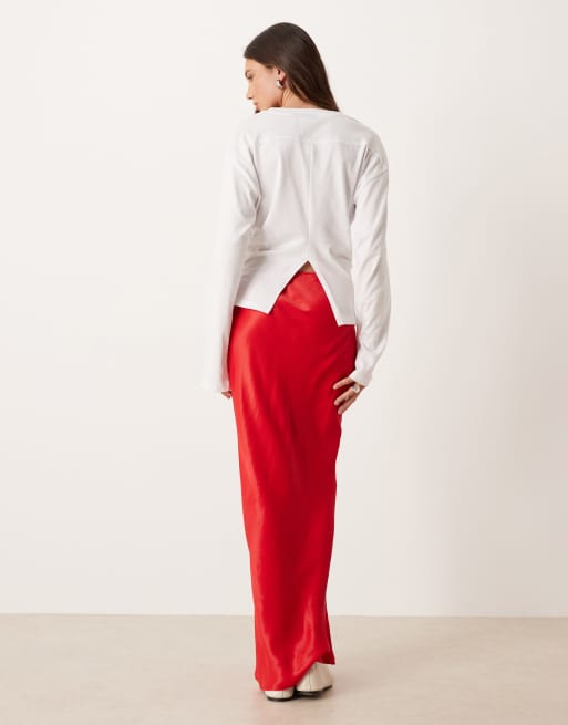 ASOS DESIGN – Czerwona satynowa spódnica maxi cięta ze skosu, 3 z 5