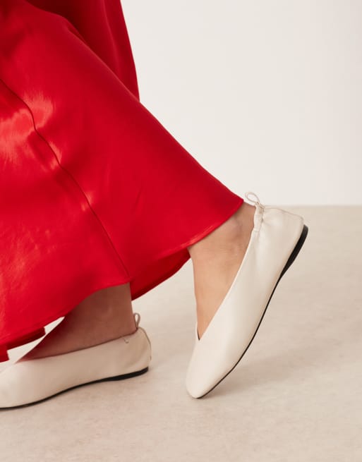ASOS DESIGN – Czerwona satynowa spódnica maxi cięta ze skosu, 4 z 5
