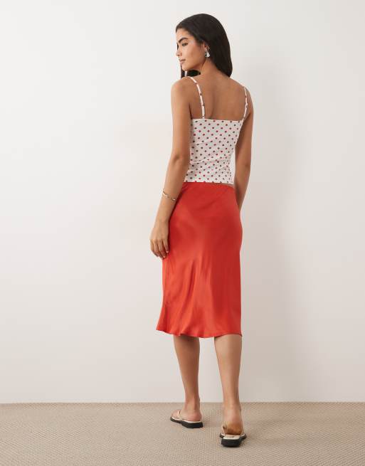 ASOS DESIGN – Czerwona satynowa spódnica w stylu lat 90., 5 z 5