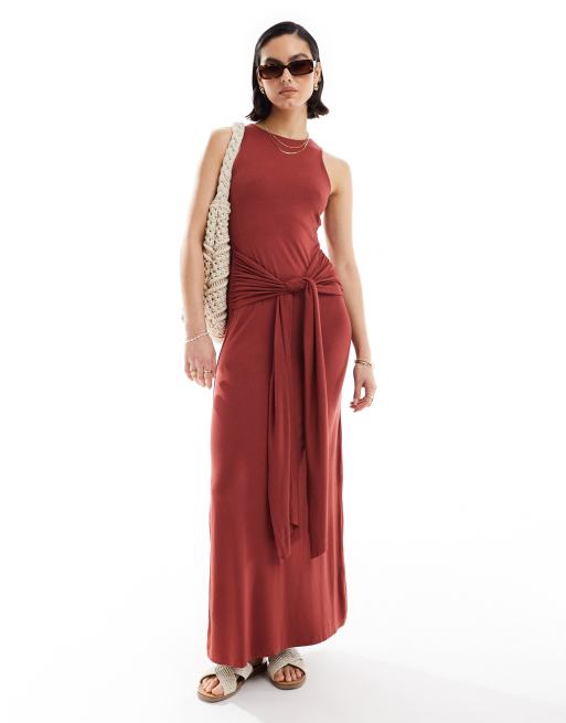 ASOS DESIGN – Czerwona sukienka maxi z drapowaniem i wiązaniem z przodu