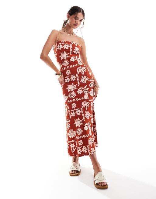 ASOS DESIGN – Czerwona trapezowa sukienka midi z dekoltem bandeau w pocztówkowy wzór