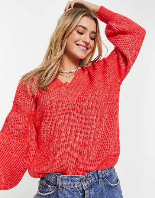 ASOS DESIGN – Czerwone puszysty sweter z dekoltem w kształcie litery V
