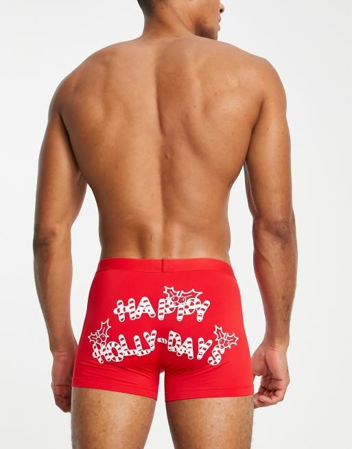 ASOS DESIGN – Czerwone świąteczne bokserki z nadrukiem na pośladkach, 2 z 4