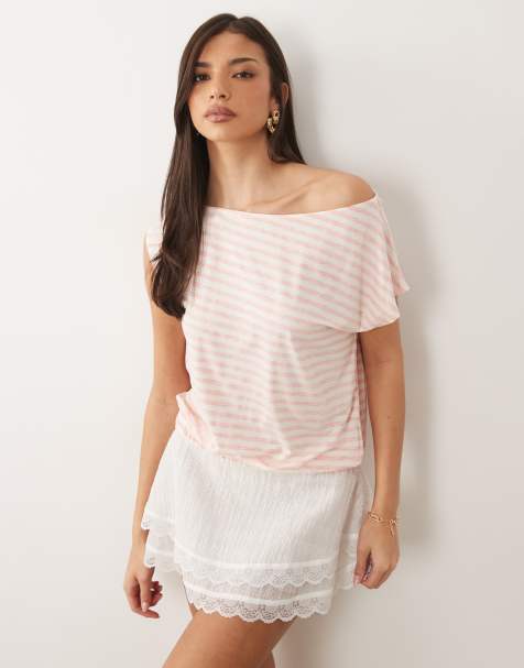 ASOS DESIGN – Czerwono-biały zwężany w talii top w paski z odkrytym ramieniem o fakturze slub - view 1