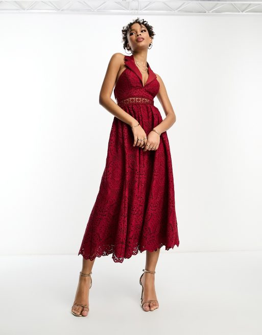 ASOS DESIGN – Czerwonobordowa koronkowa sukienka midi z odkrytymi plecami i kołnierzykiem