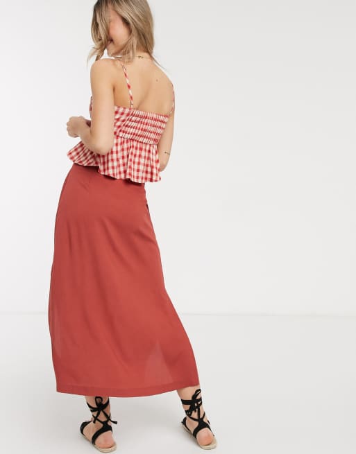 ASOS DESIGN – Czerwonobrązowa spódnica midi z guzikami z przodu, 2 z 4