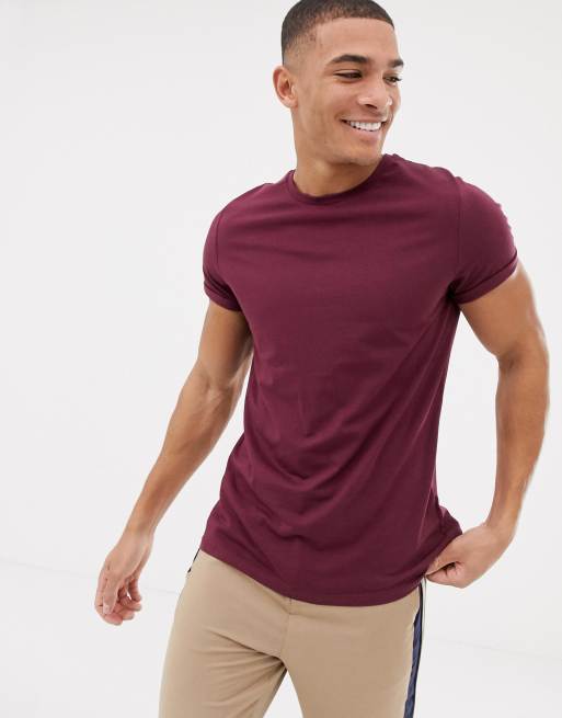 ASOS DESIGN – Czerwony T-shirt z okrągłym dekoltem i podwijanymi rękawami