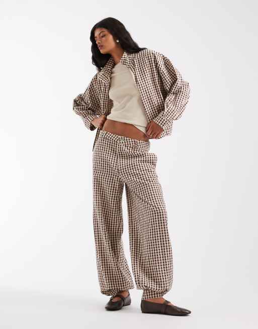 ASOS DESIGN – Brązowy zestaw z kurtką bomberką z wysokim kołnierzem w kratkę vichy, 3 z 3