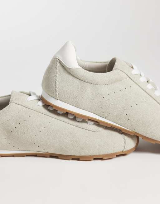 ASOS DESIGN – Dabble – Schmale Sneaker zum Schnüren aus Wildlederimitat in Grau, 4 von 5