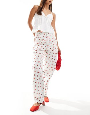 ASOS DESIGN ASOS DESIGN Dad jean in strawberry print-Multi