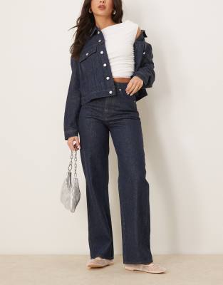 ASOS DESIGN - Dad-Jeans in Blau mit Glitzer