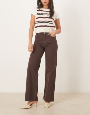 ASOS DESIGN - Dad-Jeans in Schokobraun mit weitem Schnitt-Brown