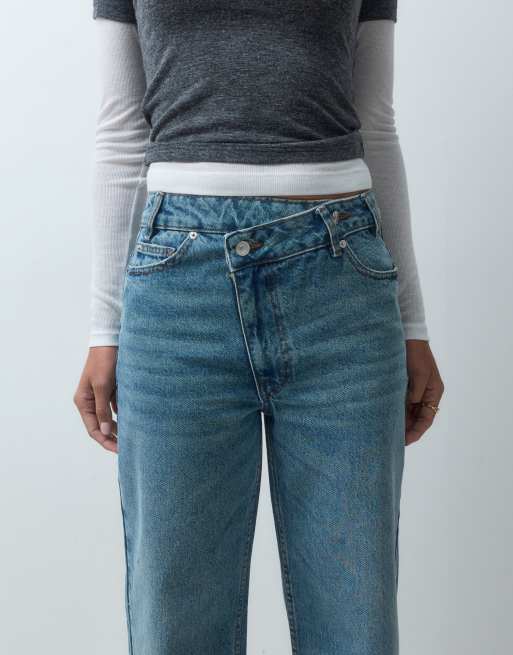 ASOS DESIGN dad jeans met overslag in de taille in mid-wash blauw, 5 van 5