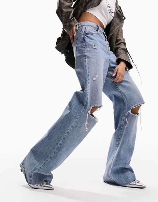 ASOS DESIGN - Dad jeans met wijde pijpen en scheuren in middenblauw, 4 van 5