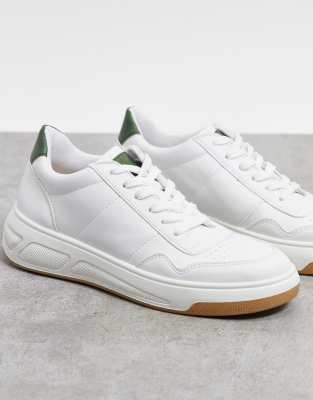 white lace up tennis shoes