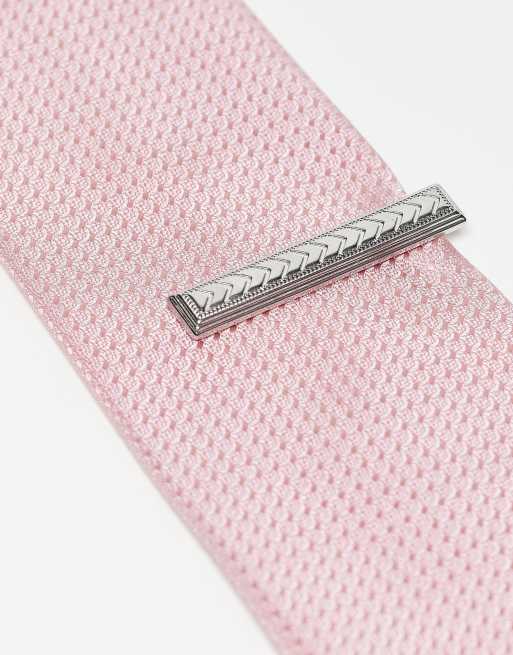 ASOS DESIGN - Dasspeld met pijlen in reliëf in zilverkleur