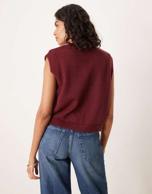 ASOS DESIGN - Débardeur en maille duveteuse à boutons perle en résine - Rouge profond, 2 de 4