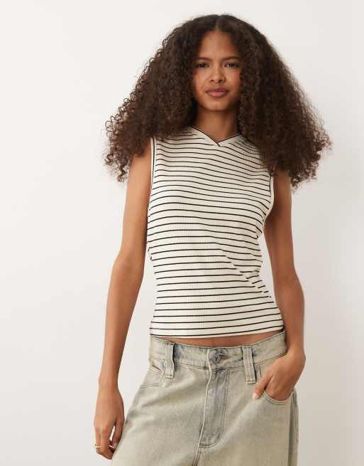 ASOS DESIGN - Débardeur structuré en tissu côtelé rayé avec col montant en V - Noir et blanc, 3 de 4