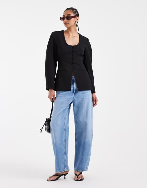 ASOS DESIGN deep scoop neckline cinch blazer in black, 3 of 4
