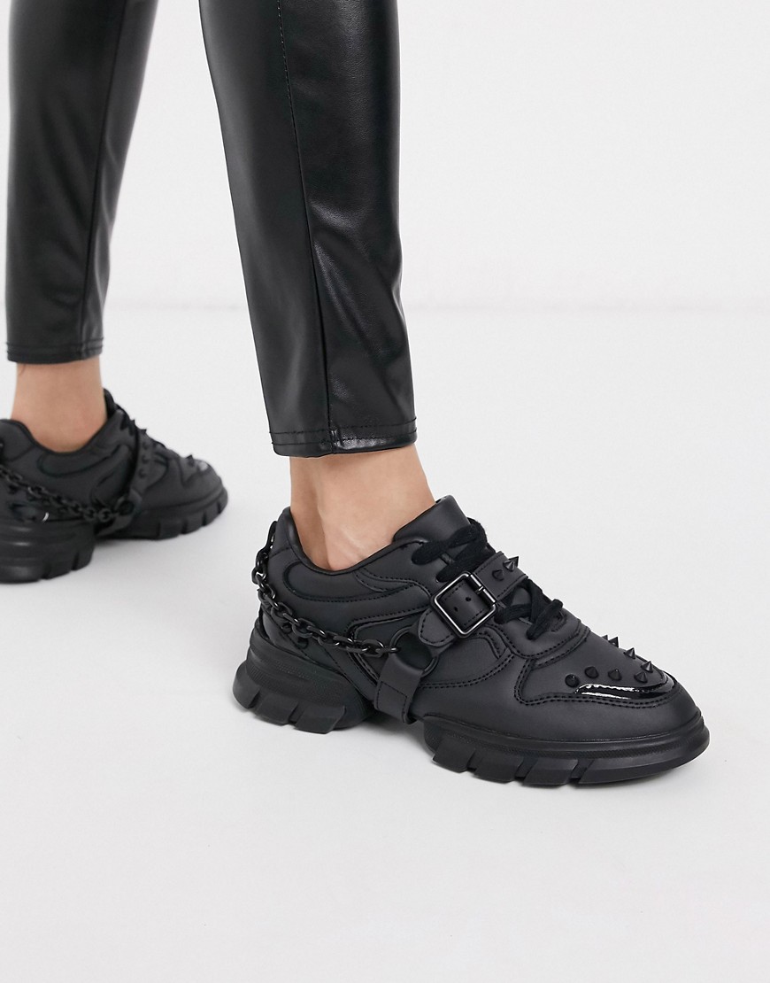 ASOS DESIGN - Defiant - Sneakers met dikke zool, studs en ketting in zwart