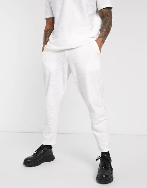 ASOS DESIGN - Offwhite sæt i tekstureret stof, 3 af 3