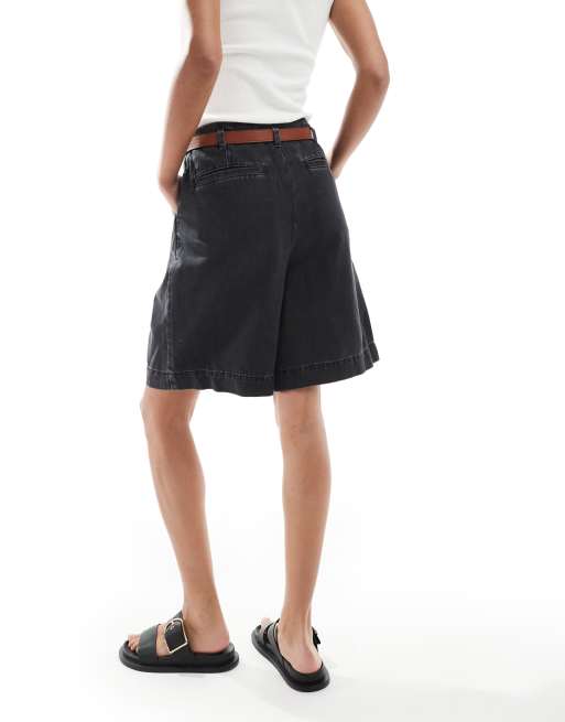 ASOS DESIGN - Denim bermuda shorts met riem in verwassen zwart, 2 van 5