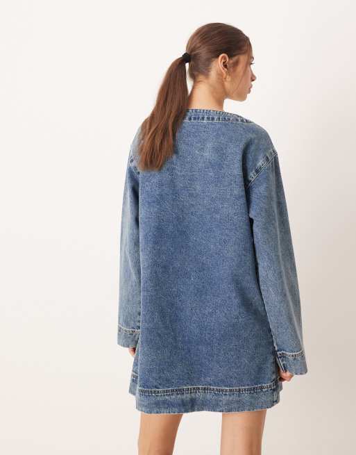 ASOS DESIGN denim boxy v neck shirt dress with pocket in vintage blue, 3 of 4