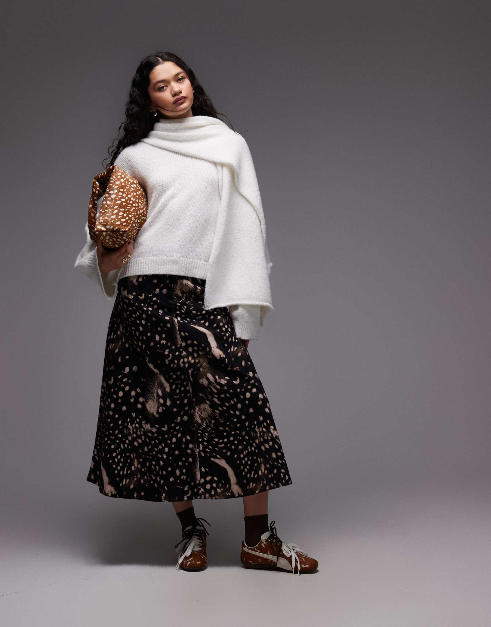 Джинсовая круглая юбка ASOS DESIGN с животным принтом