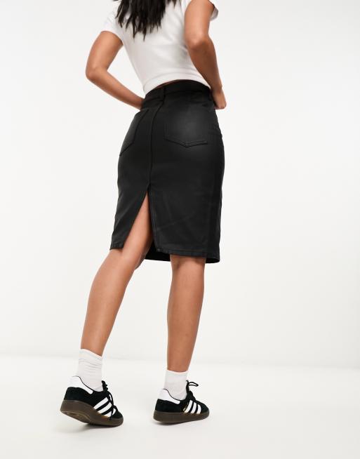 Coated pencil skirt