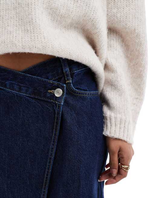ASOS DESIGN denim cross over waistband skirt in indigo, 5 of 5