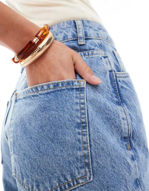 ASOS DESIGN - Denim dad short met gebloemd randje in wit, 3 van 5