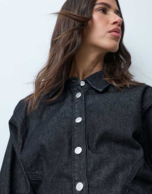 ASOS DESIGN Denim-Hemd mit Taillierung in schwarzer Waschung, 2 von 4